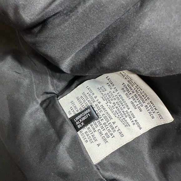 LEVIS Woman’s  Black Sherpa Jacket Medium - Picture 3 of 4